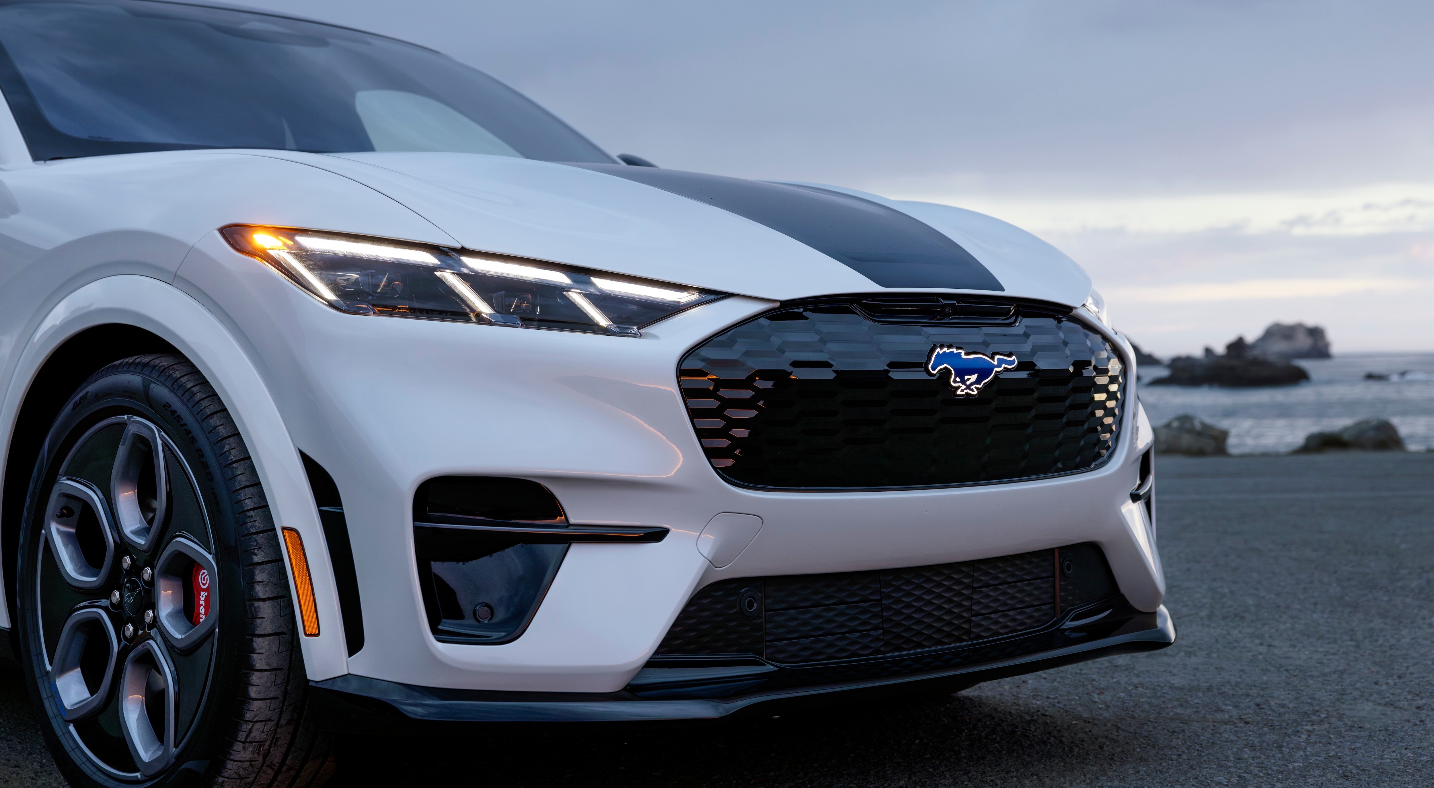 2025 vs. 2026 Ford Mustang Mach-E